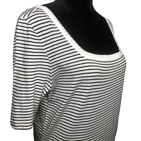 Susina White Pinstripe Square Neck Short Sleeve Striped T-Shirt - Size Small - Picture 5 of 10